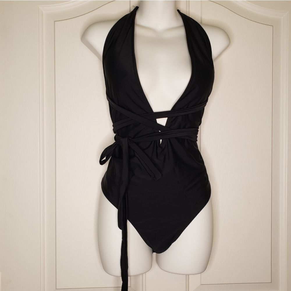 Swimsuit - Picture 2 of 5